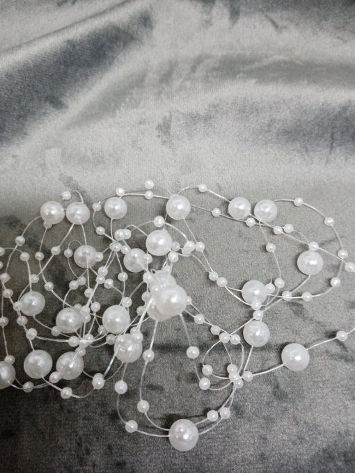 Ruban de perles  blanches 8 et 3 mm env 180 cm