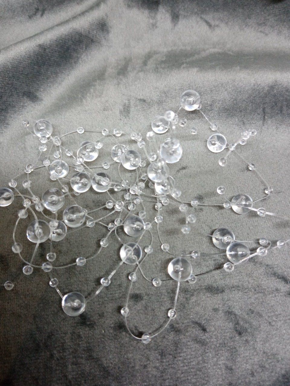 Ruban de perles  transparentes 8 et 3 mm env 180 cm